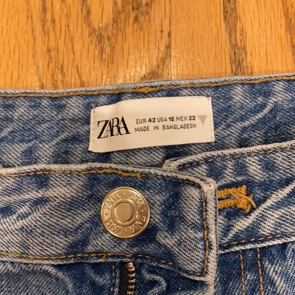 Zara Distressed Mom/Dad Jean - Picture 6 of 9